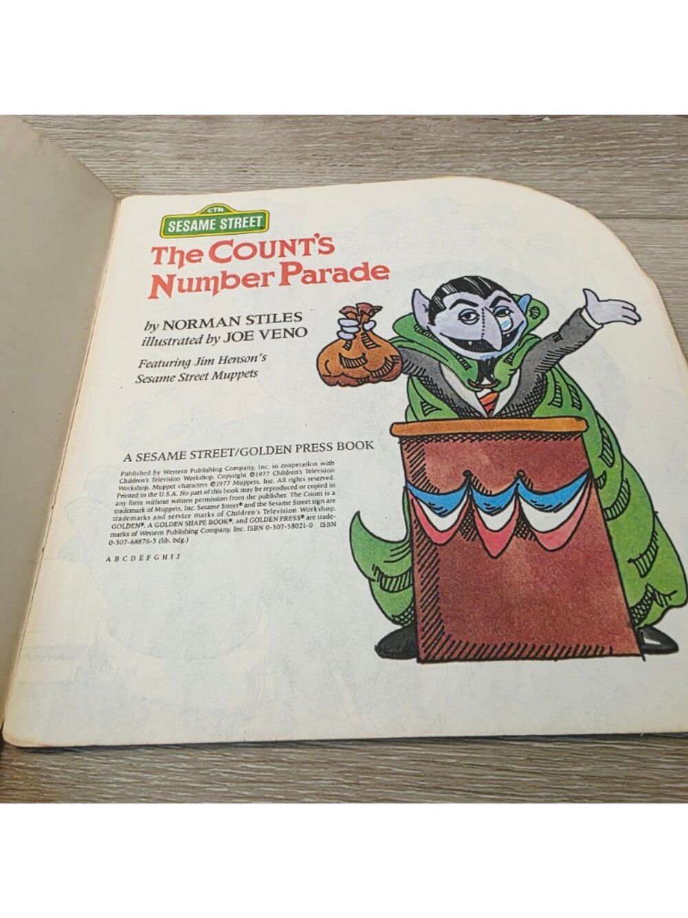 8 Vtg Golden Books HC PB Mix Sesame Street Books Christmas Grover Grouch Herry - Picture 16 of 16